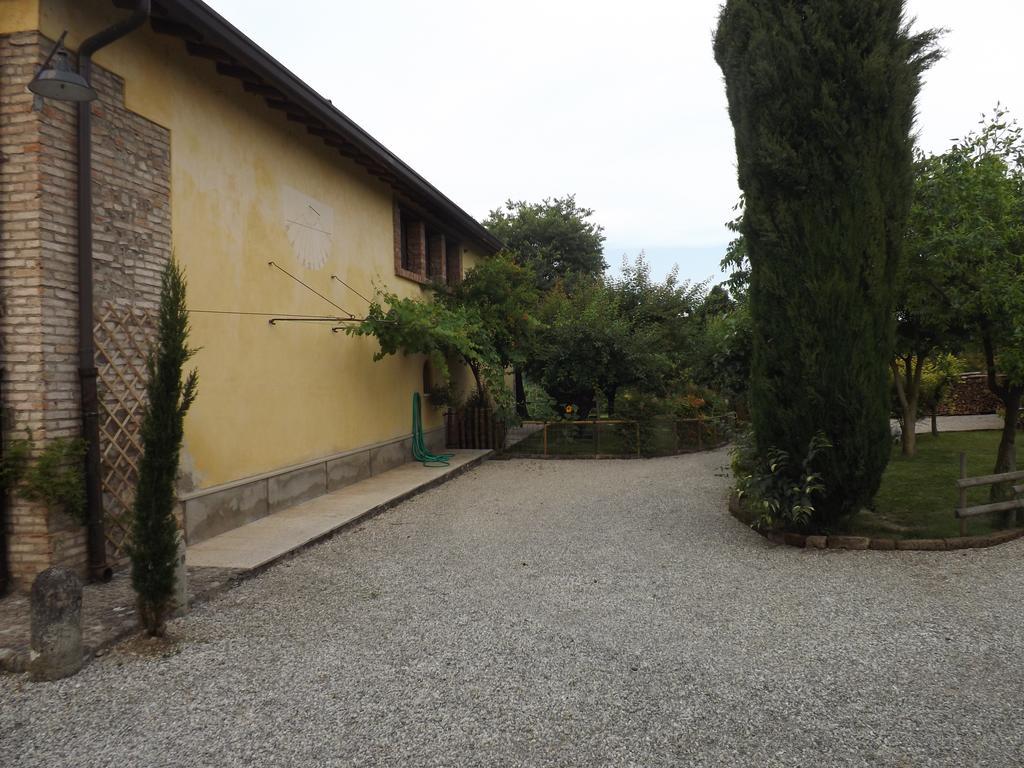 B&B Ai Tre Confini Monzambano Dış mekan fotoğraf